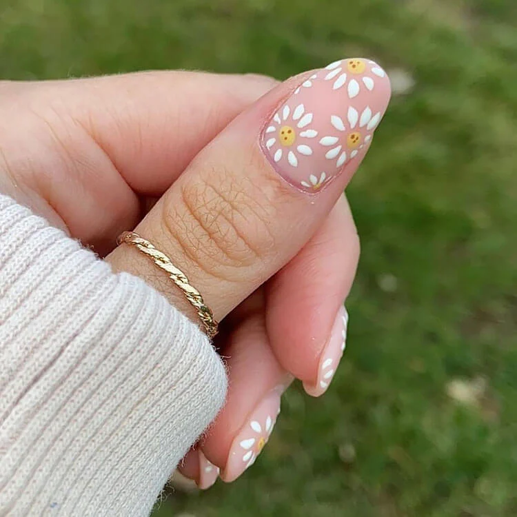 Cute Simple Summer Nails 6