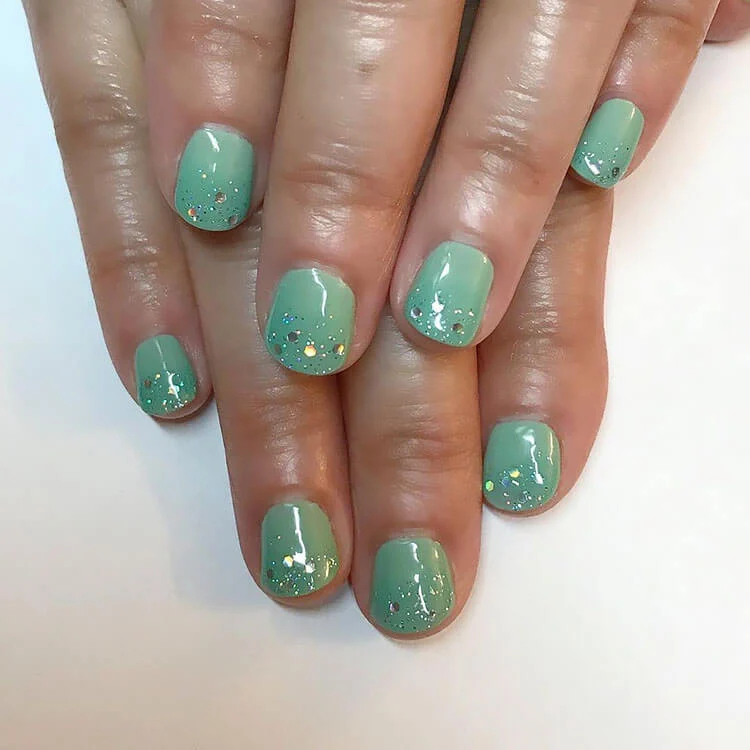 Cute Simple Summer Nails 9