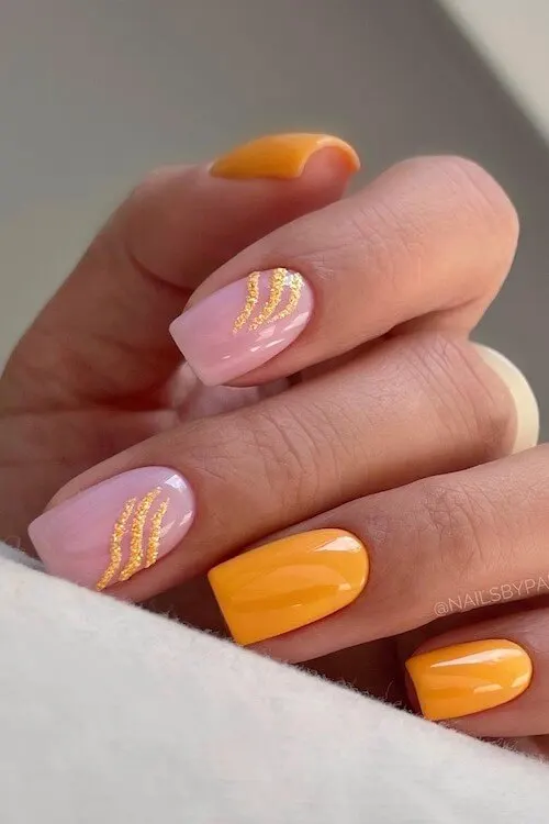 Sparkle Summer Short Nail 2