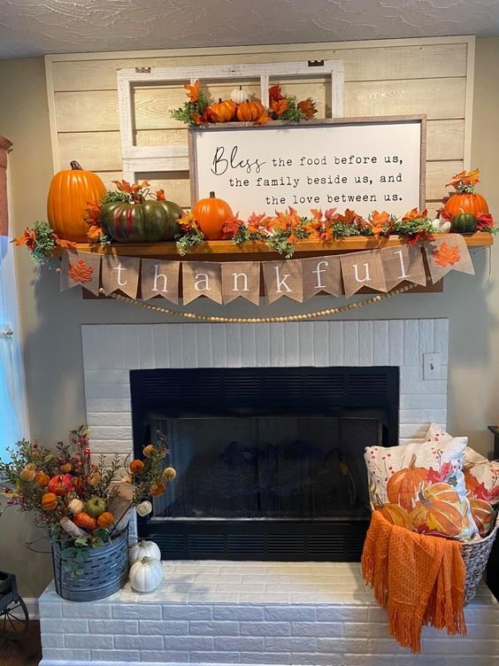 thanksgiving mantel decor