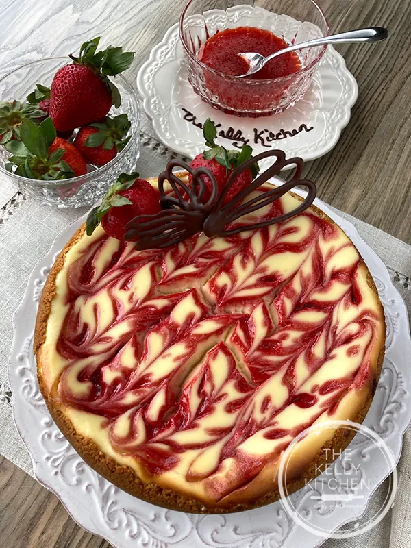 strawberry swirl cheesecake
